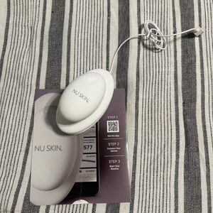 Nu Skin White Skincare Device